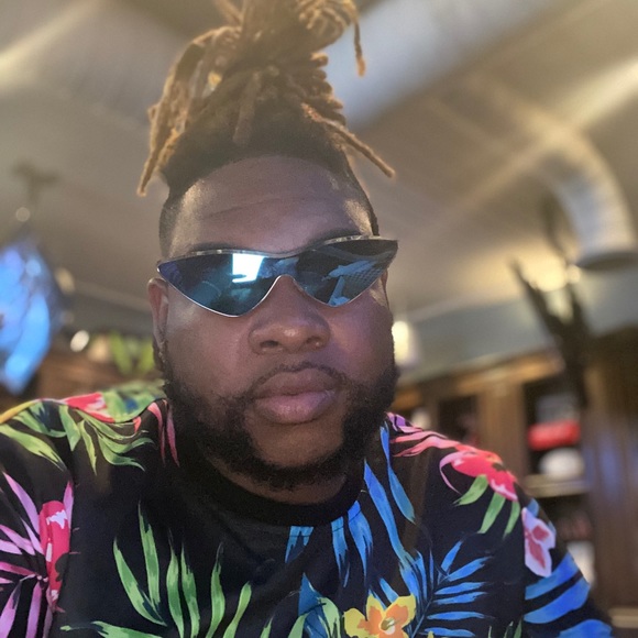 Meet your Posher, Benjamin - Picture 1 of 1